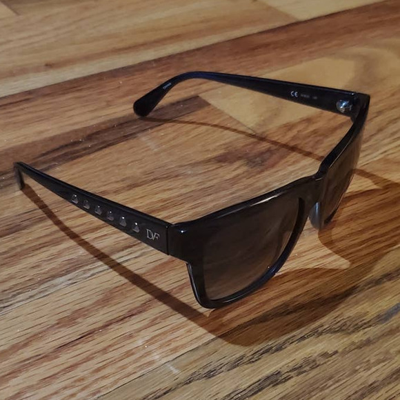NEW! Designer Diane von Furstenberg LEAH 54mm Studded Sunglasses Cosmic Cobalt